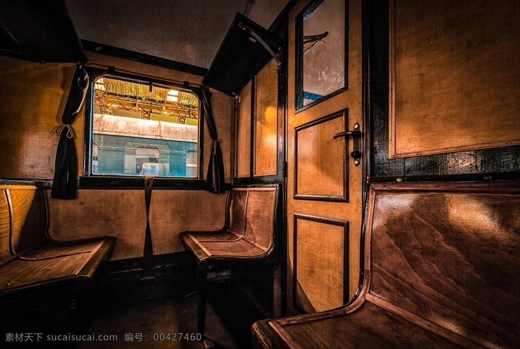 老式火車 蒸汽機(jī)車 老式破舊火車 交通運(yùn)輸 蒸汽火車 火車 藍(lán)天 白云 現(xiàn)代科技 交通工具
