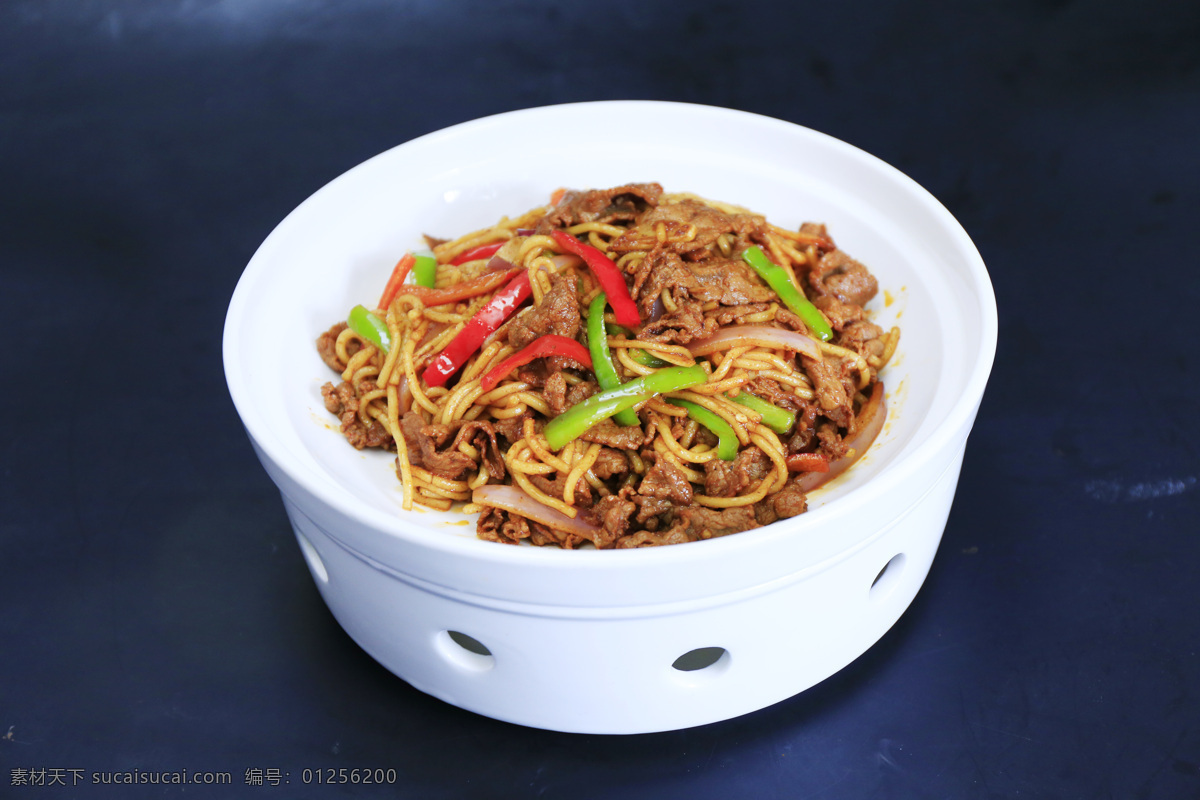 額吉牛肉炒粉 黃牛肉 現(xiàn)壓粉條 農(nóng)家小炒 傳統(tǒng)風(fēng)味 菜品圖集 餐飲美食 傳統(tǒng)美食