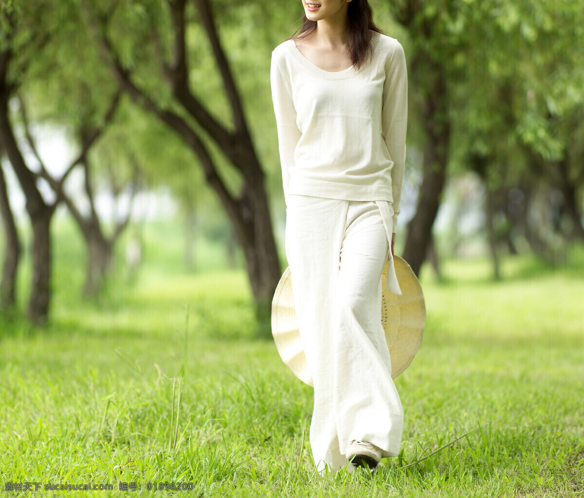 大自然美女 帽子 享受 空氣 早晨 鍛煉 清新空氣 大自然 天然 休閑 看書 樹林 森林 草地 瑜珈 修身 養(yǎng)性 水 美女 倩女 靚女 女人 女性 女孩 人物 女生 裙子 氣質(zhì)美女 清純美女 美女圖片 女性女人 人物圖庫(kù)