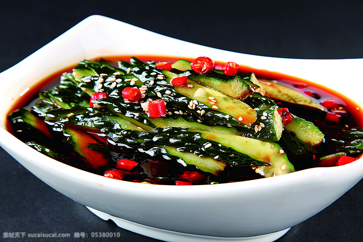 撈汁黃瓜圖片 炒菜 家常菜 特色菜 熱菜 美食 美味 八大菜系 湯羹 菜譜 菜名 小炒 炒飯 燒菜 涼菜 菜肴 佳肴 小吃 鍋仔 燒烤 油炸 紅燒 爆炒 清蒸 油燜 海鮮 刺身 主食 副食 米飯 面條 醬爆 點心 黃瓜 餐飲美食 傳統(tǒng)美食