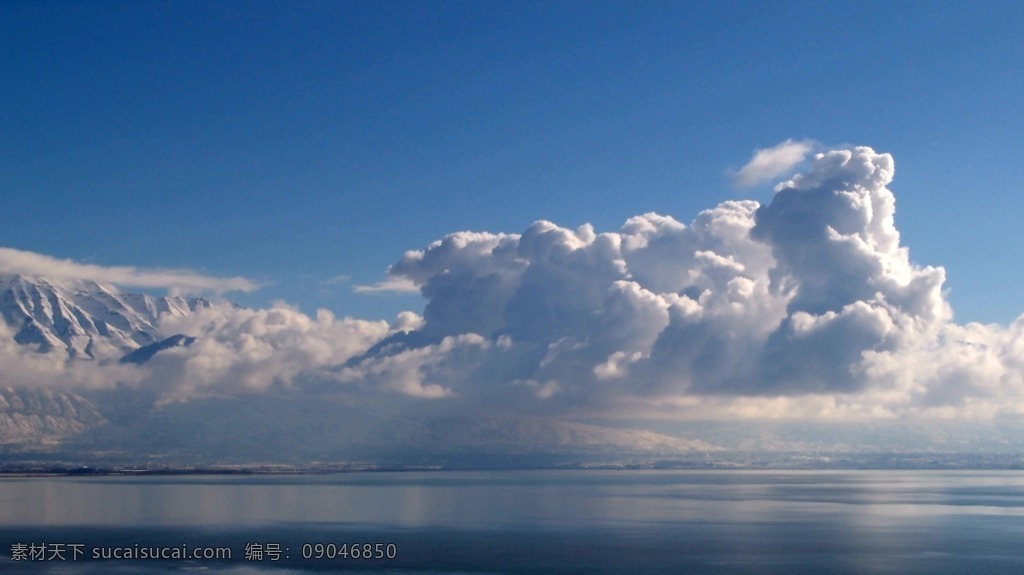 冬天 雪山 风景 蓝天 白云 高清 视频 延时 实拍 云层 水平面 飘浮 变幻