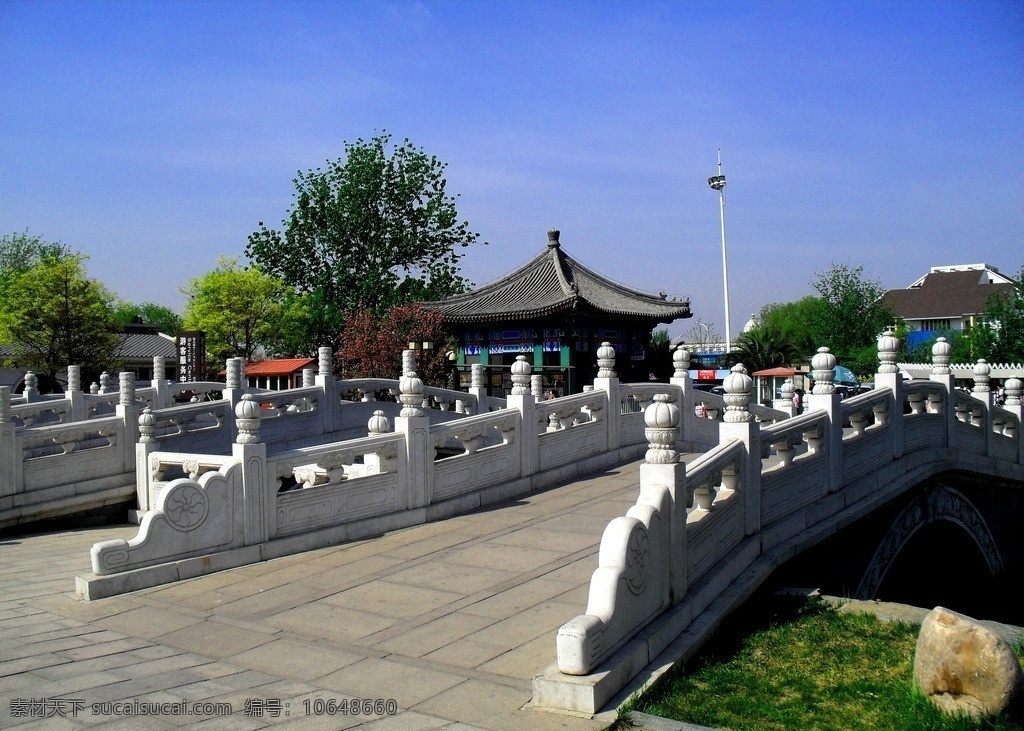 石橋 橋欄桿 欄桿 草地 拱橋 天津風光 建筑風貌 廣場 天津 國內(nèi)旅游 旅游攝影