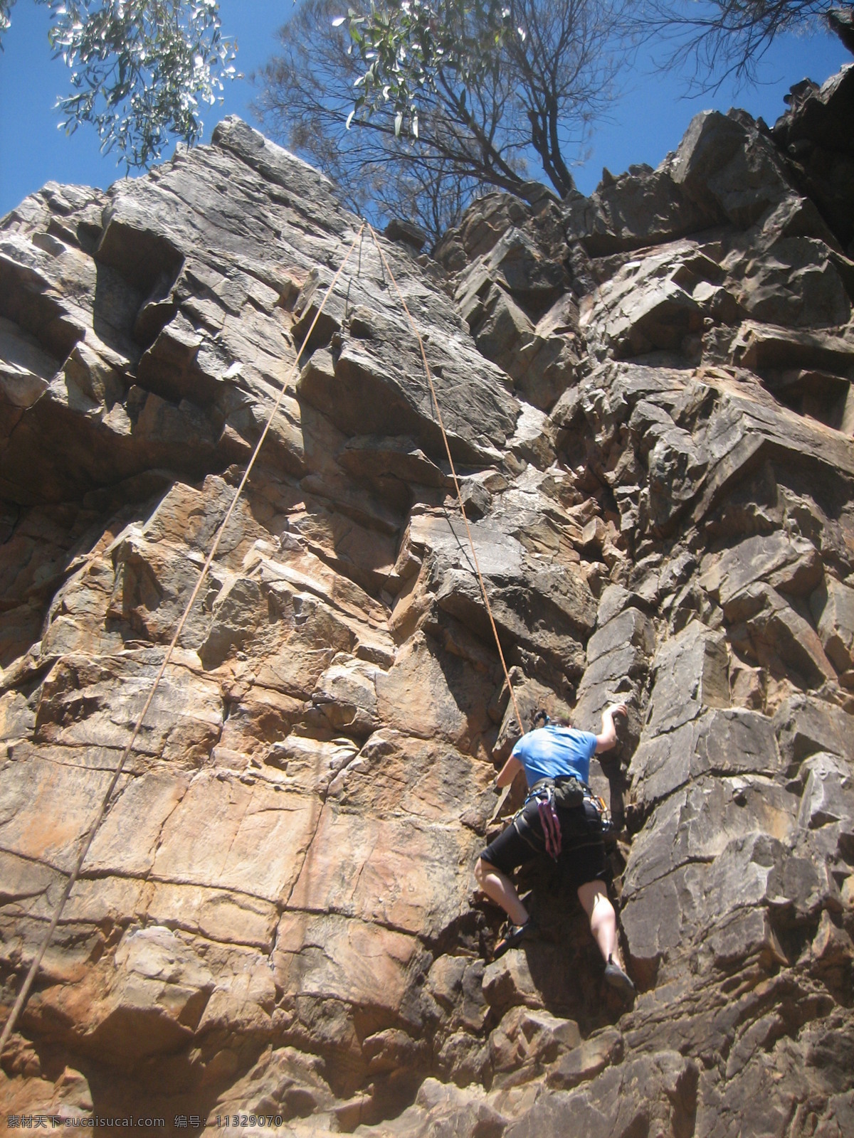 攀岩 体育运动 悬崖 峭壁 人员 绳索 攀登 文化艺术
