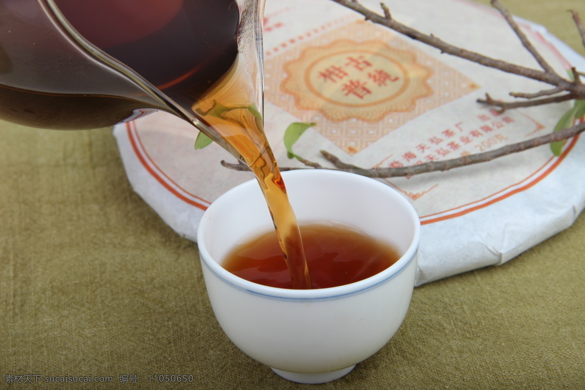 茶艺图片 普洱茶 茶艺 茶汤 喝茶 汤色 茶杯 餐饮美食 饮料酒水