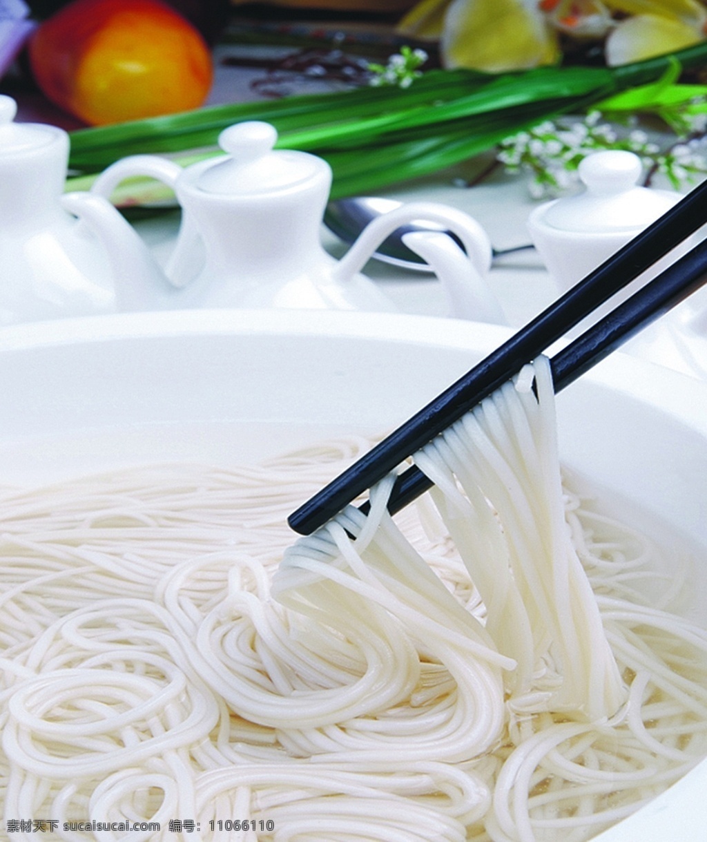 清水面条图片 炒菜 家常菜 特色菜 热菜 美食 美味 八大菜系 汤羹 菜谱 菜名 小炒 炒饭 烧菜 菜肴 佳肴 烧烤 油炸 红烧 爆炒 清蒸 油焖 海鲜 主食 副食 米饭 面条 酱爆 点心 挂面 面食 汤面 刀削面 担担面 炒面 烩面 臊子面 刀拨面 炸酱面 油泼面 肉丝面 乌冬面 剔尖面 面片 酸汤面 餐饮美食 传统美食