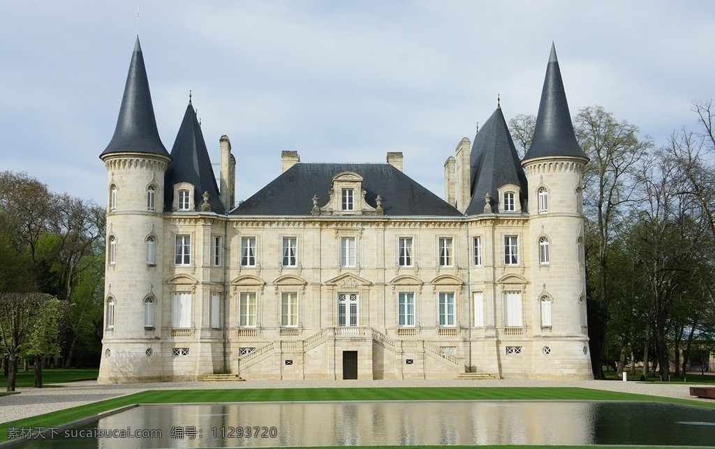 法国 城堡 草坪 湖水 葡萄 波尔多 法国城堡 旅游摄影 国外旅游