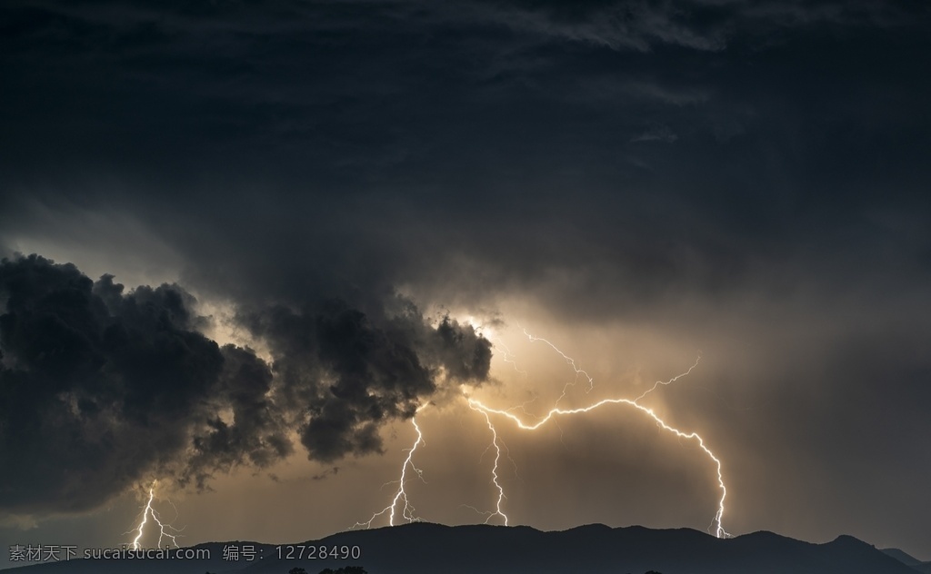閃電圖片 霹靂 高空中云彩 黑色烏云 烏云閃電 雷電 雷公 電母 雷公電母 閃電效果 雷電效果 霹靂效果 暴風雨 夜空 近距離 可怕 雷 電 藍色雷電 藍色閃電 白色閃電 白色雷電 烏云 光 壓抑 灰暗 灰色 雨 天空 閃電 云 藍天 白云 天空云彩 白云藍天 自然景觀 自然風景