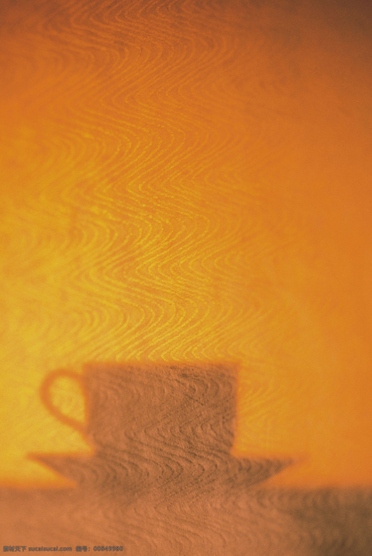 物件光影投射 咖啡杯 光影 投射 底纹 背景 插图 暖色调 配图 休闲 生活素材 生活百科