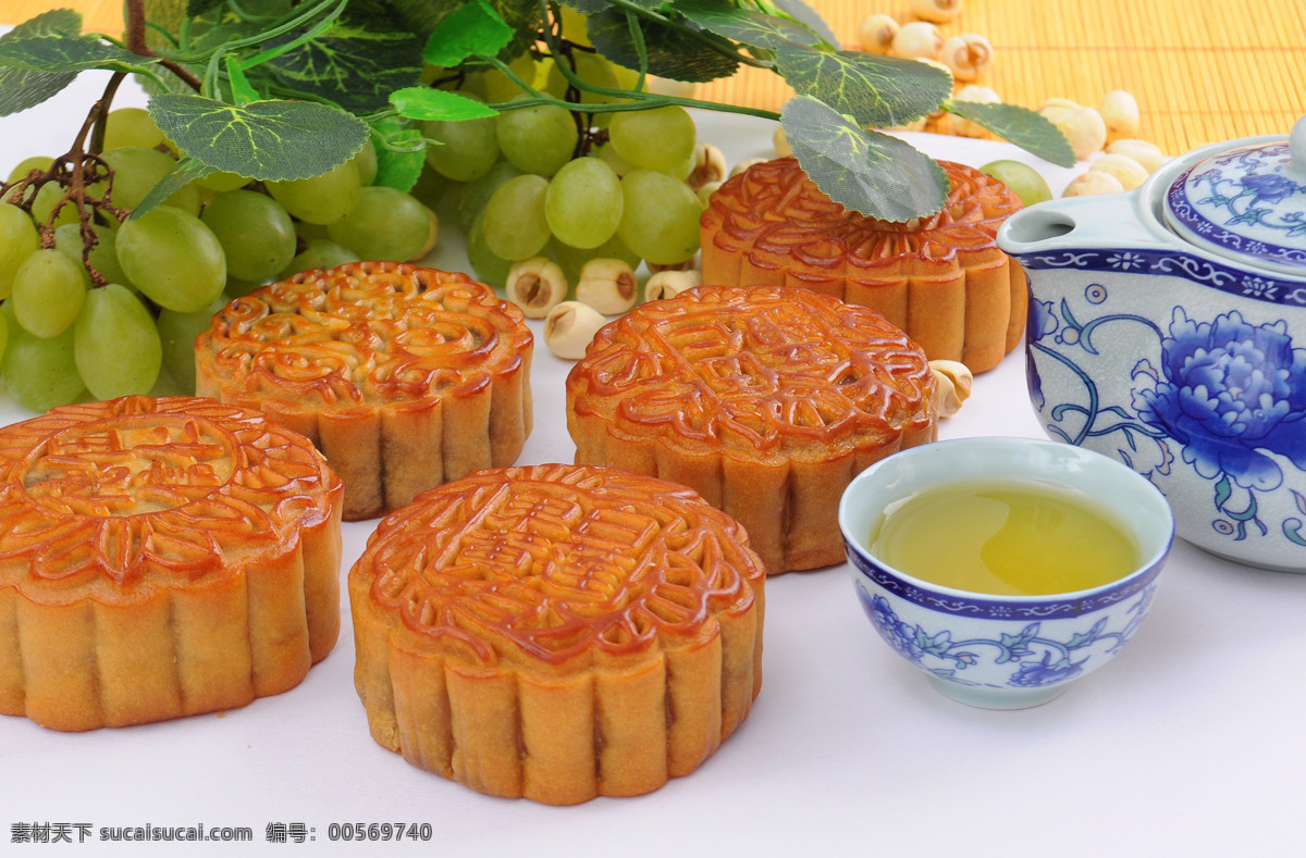 中秋节月饼 中秋 月饼 中秋月饼 多种馅心 表层压花 品式多样 中华传统美食 礼庆食品 茶具 葡萄 食物静态摄影 美食天下 传统美食 餐饮美食 中秋节