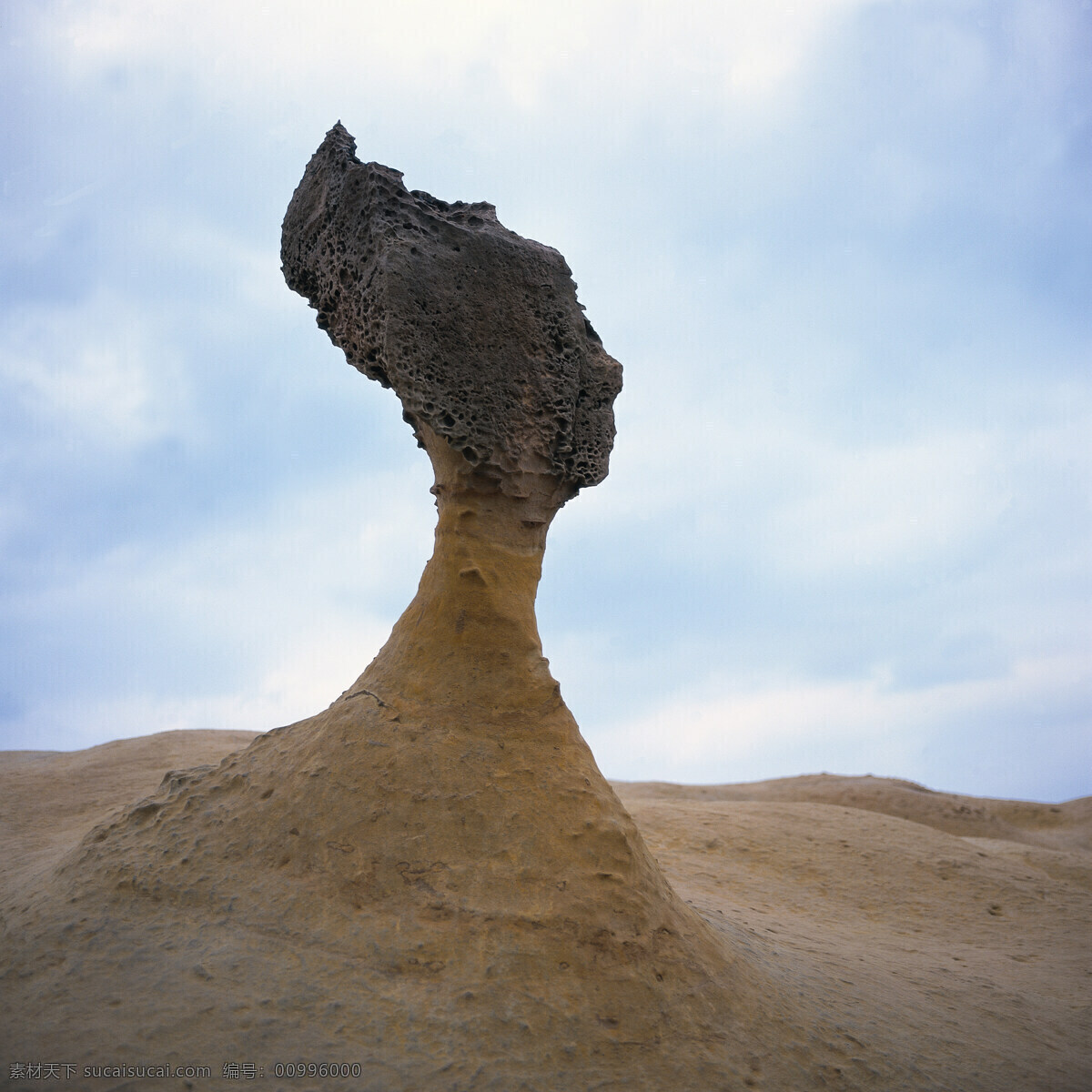 个性 建筑物 黄土 沙 沙石 建筑 个性建筑 景观 建筑物摄影 摄影图库 城市风光 环境家居