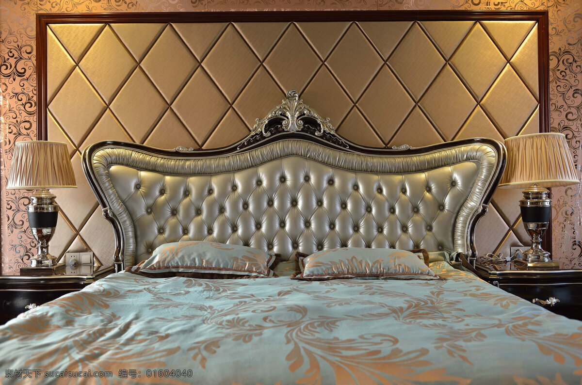 现代 时尚 卧室 金灿灿 床头 室内装修 效果图 卧室装修 金色台灯 亮金色背景墙 深灰色床头