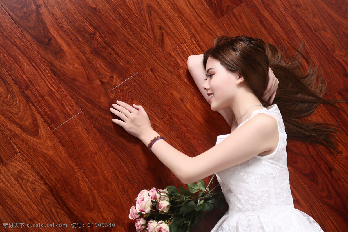 地板 实木地板广告 实木地板 美女 模特 职业人物 地板广告 女性女人 人物图库 人物摄影