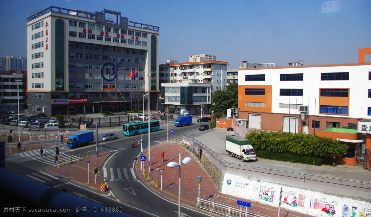 国内旅游 护栏 蓝天 楼群建筑 路标 路灯 路牌 旅游摄影 镜头 特技 摄影图片 镜头特技摄影 交通特技摄影 箭头交通 箭头道路 交通分流 各行其道 商务高楼 民房建 天空 行车摄影 车窗倒影 矢量图 其他矢量图