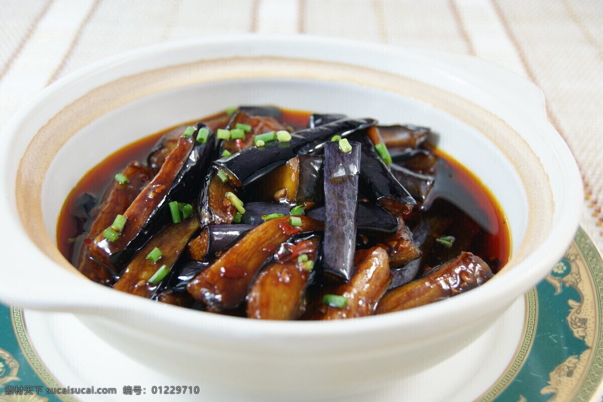 鱼香茄子煲 美食 餐饮 中国菜 传统美食 餐饮美食