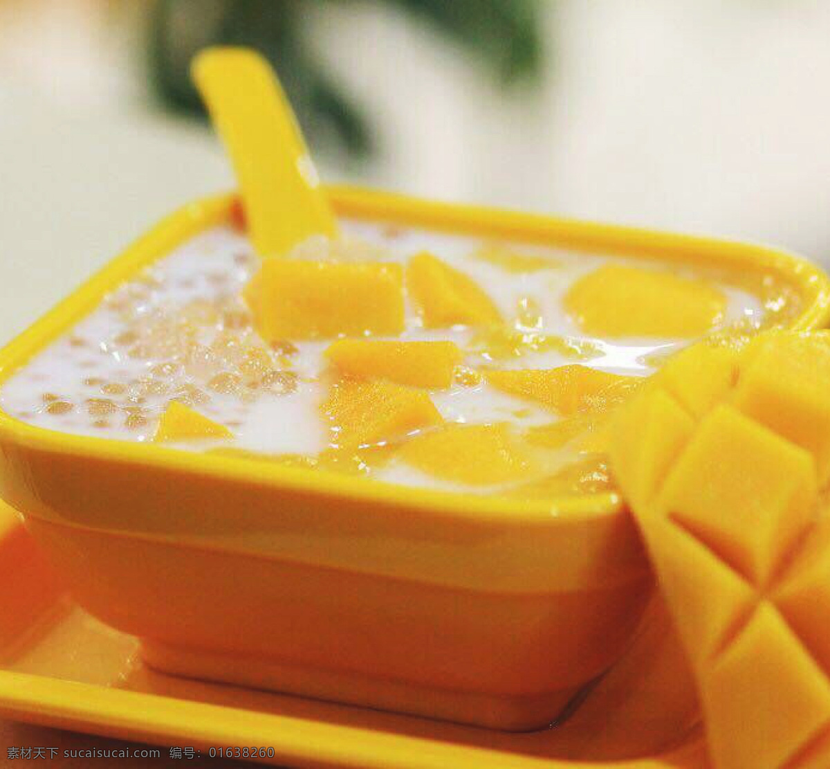 芒果 椰 汁 西 米露 芒 果 米 露 餐饮美食 传统美食