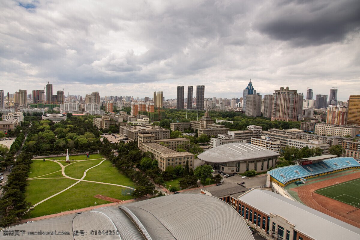 东北大学俯瞰 东北大学 俯瞰 沈阳 沈阳东北大学 东北大学上空 俯瞰东北大学 草坪 东北大学草坪 沈阳上空 城市 蓝天 天空 火箭 草地 高楼 城市上空 沈阳天空 沈阳俯瞰 俯瞰沈阳 城市丛林 风景 建筑园林 园林建筑