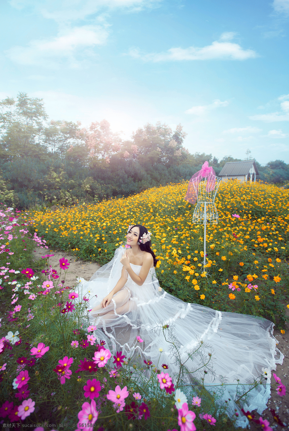 坐在 花丛 中 美丽 新娘 婚纱照 美丽新娘 时尚美女 鲜花 情侣图片 人物图片