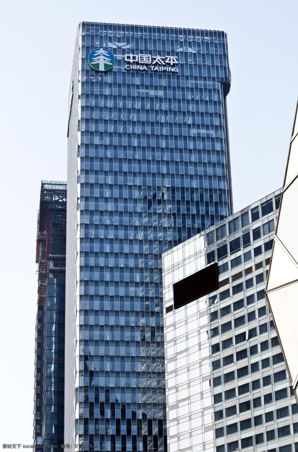 中国太平 中国太平大厦 东亚银行 citylife 金融城 上海 陆家嘴 建筑 都市建筑群 摩天大楼 高楼 上海陆家嘴 金融城市 国旗 旗帜 蓝天 上海风光 上海旅游 都市建筑 现代建筑 风光 建筑摄影 建筑园林