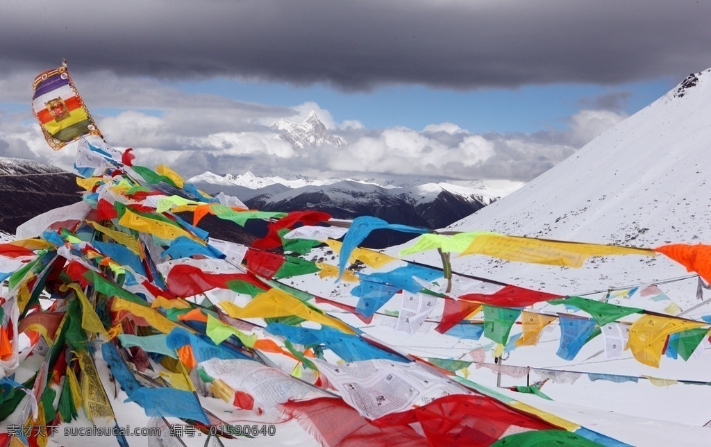 西藏雪山 经幡 美景大图 自然风景 自然景观 国内旅游 旅游摄影