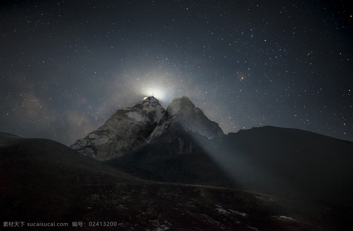 山中的一束光 山峰 夜景 光源 天空 星空 高山 自然 双重曝光 抠图 自然景观 自然风景