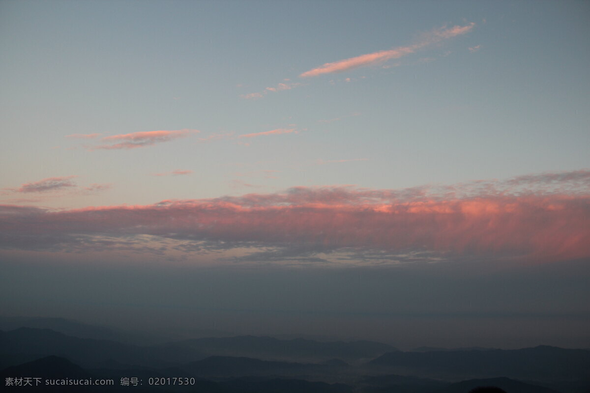 武功山日出 日出 太阳出来了 初升的太阳 萍乡 武功山 武功 山 云海 风光 山顶 晴空 烟雨武功山 魅力武功山 唯美 风景 高山草原 草原 绿地 草甸 蓝天 白云 江西武功山 旅游摄影 国内旅游 灰色