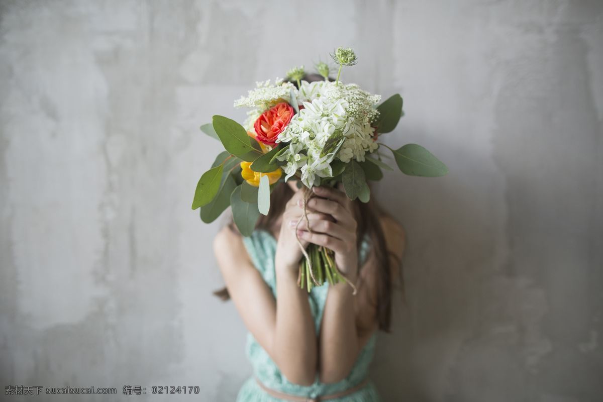 花朵 挡住 头 女人 鲜花 美女 人物摄影 其他类别 生活百科
