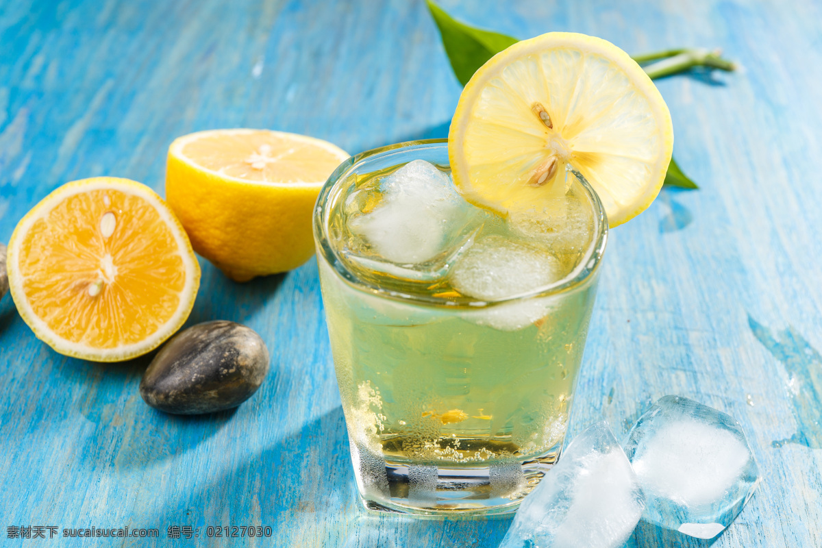 柠檬茶 冰块 饮料 夏季 背景 蓝色 背景素材