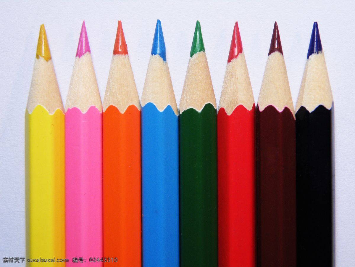 彩色铅笔 绘画 工具 彩铅 色彩 颜色 笔尖 秩序 队列 团队 并排 红色 黄色 橙色 蓝色 棕色 粉色 绿色 美术绘画 文化艺术