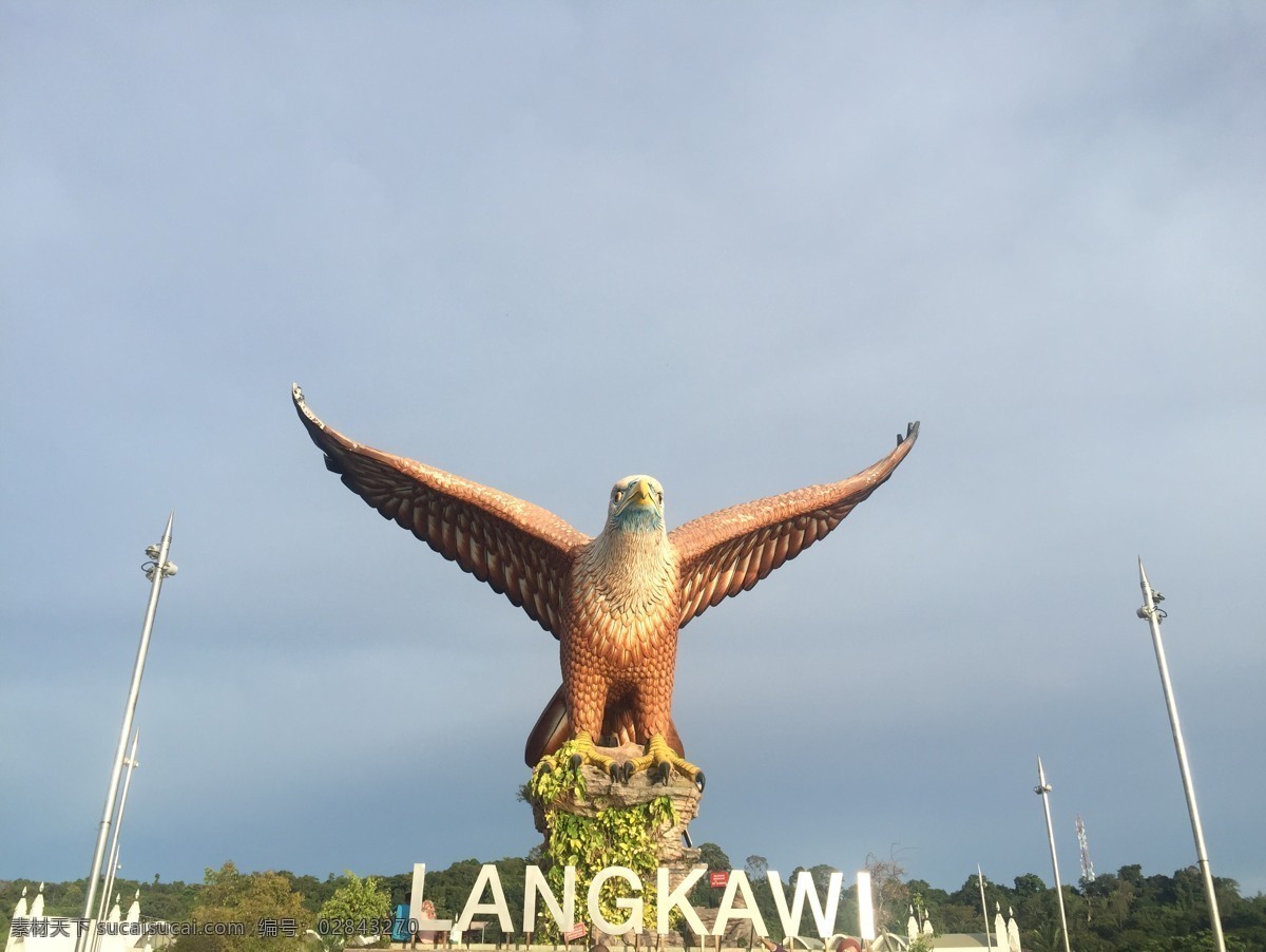 兰卡威 巨鹰广场 巨鹰 飞翔 翱翔 天空 雕塑 石像 广场 背景 拍照 翅膀 标志 大气 展翅 旅游摄影 国外旅游