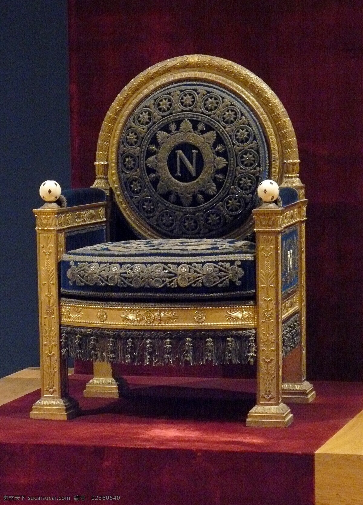 拿破仑 波拿巴 宝座 家俱 座椅 宫廷 古典 欧式 皇家 豪华 雕刻 绘画 漆金 花纹 图案 地板 家居生活 生活百科