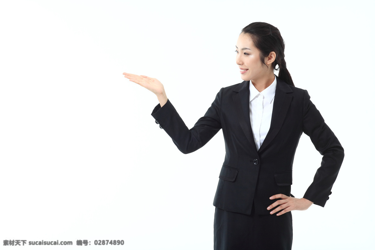 叉腰 伸手 商务 女士 女人 商务女士 职业女性 站着 挺立 动作 手势 表情 微笑 开心 服装 西装 正式 专业 高清图片 商务人士 人物图片