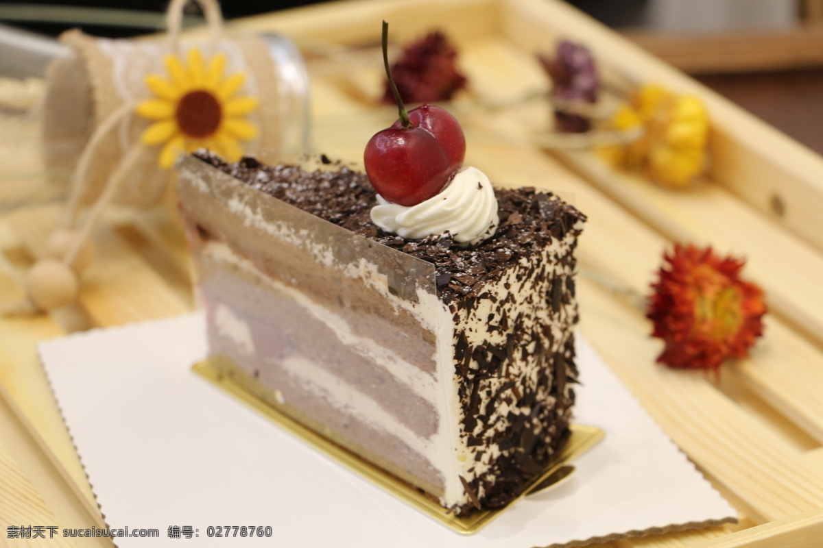 小蛋糕 黑巧克力 美食 摄影图 精美 餐饮美食