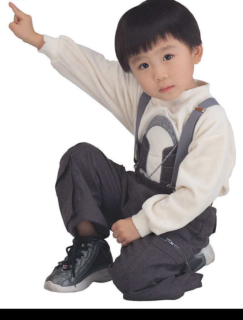 小孩运动 小孩 运动 表情 蹲 手指 男孩 人物图库 儿童幼儿 儿童摄影 摄影图库 我的分类