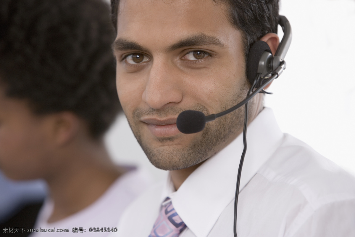 商务 人士 商务人士 特写 话务员 接线员 客服人员 男客服 耳机 人物图片