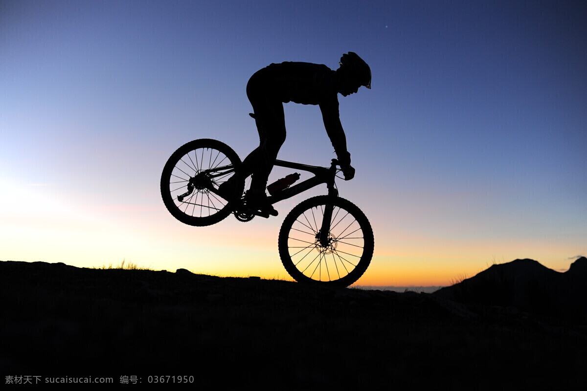 骑车的人 唯美 炫酷 骑车 自行车 骑行 剪影 夕阳 落日 日落 黄昏 傍晚 人物图库 人物摄影