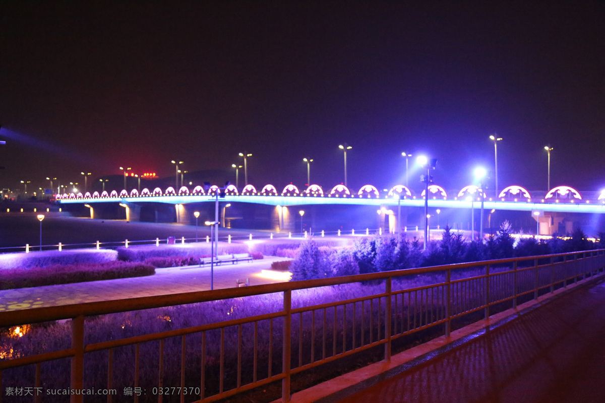 城市 背景 下 桥梁 亮化 夜色 灯光 路灯 大桥 大灯 自然景观 建筑景观