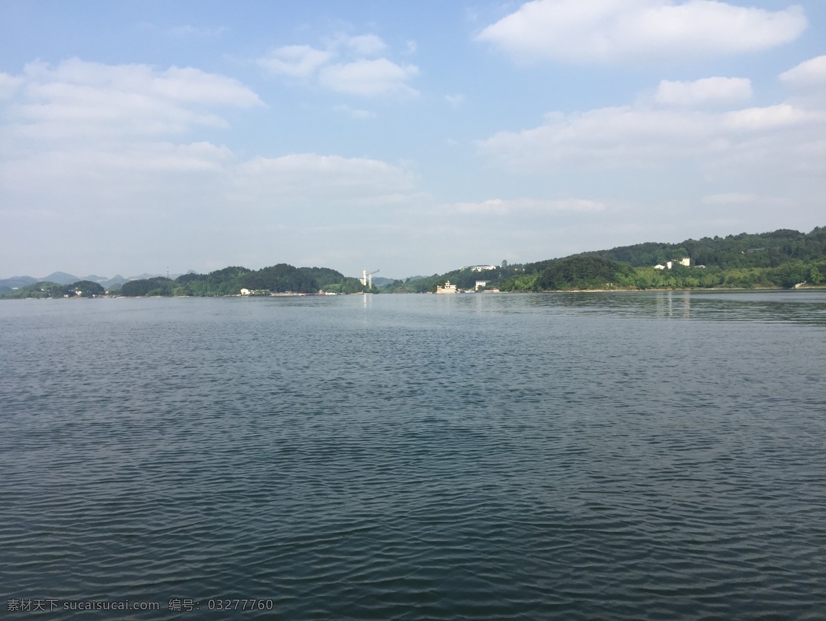 蓝天白云大海 大海 南天 白云 树林 风景 山 水 旅游摄影 国内旅游