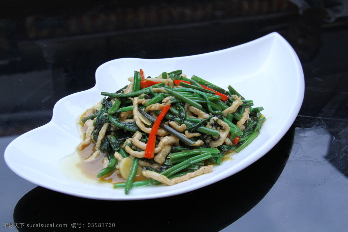 肉丝炒山野菜 肉丝山野菜 炒山野菜 山野菜 肉丝炒野菜 传统美食 餐饮美食