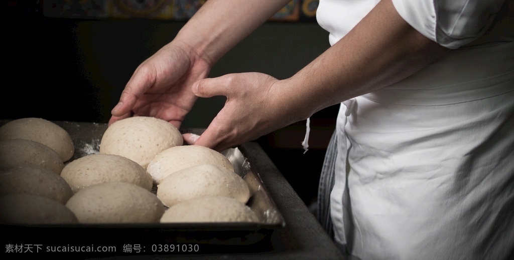 面包 烘焙 烘烤 搓面 揉面 面点 烤面包 做面包 制作面包 制作过程 欧包制作 面包制作过程 制作欧包面团 餐饮美食 西餐美食