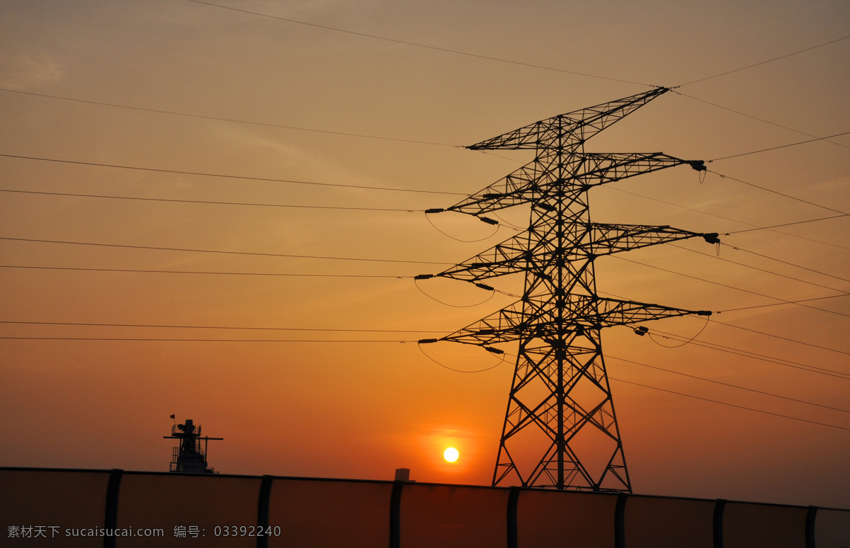 日落 阳光 夕阳 夕阳下的铁塔 铁塔 高压电线 高压电线塔 橙色天空 自然景观 建筑景观