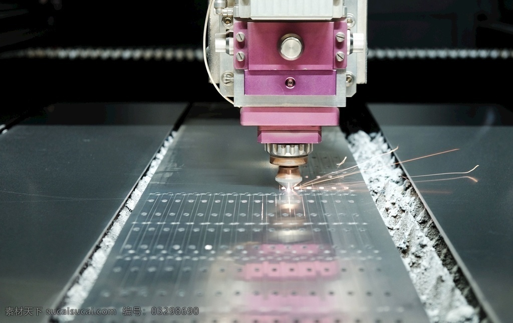 钣金加工生产 钣金 加工 生产 下料 激光切割 现代科技 工业生产