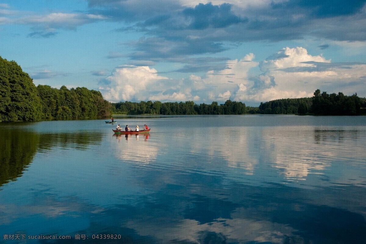 夏天湖边 夏天 划船 湖边风景 水面 天空 云 自然景观 自然风景