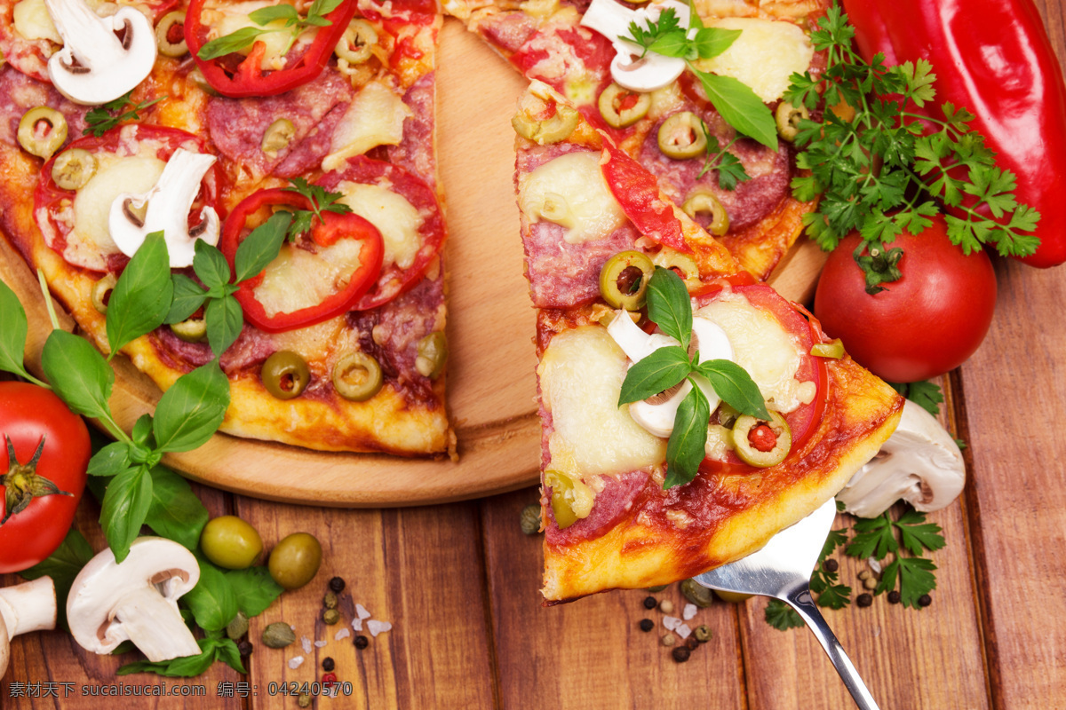 披萨 辣椒 番茄 香菇 西红柿 意大利披萨 国外美食 美味 食物摄影 外国美食 餐饮美食