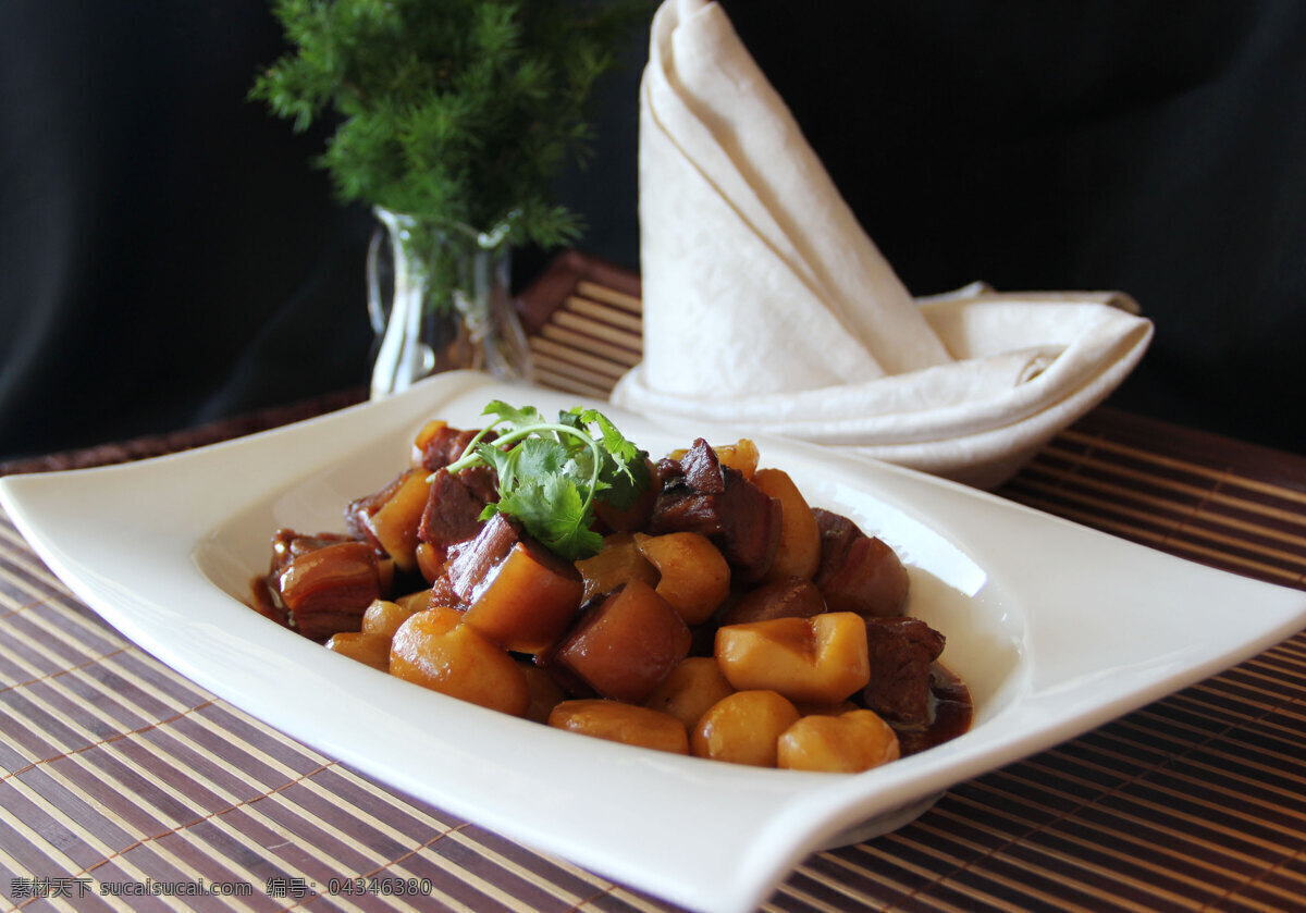 鲜板栗焖驴肉 板栗 板栗烧肉 炒菜 传统美食 餐饮美食