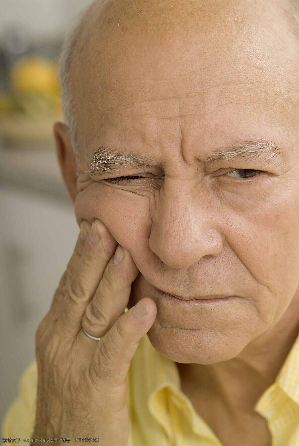 生病的老人 牙痛的老人 痛苦 老年人 高清 老人 表情 人物表情 老年人表情 老年人物 人物图库