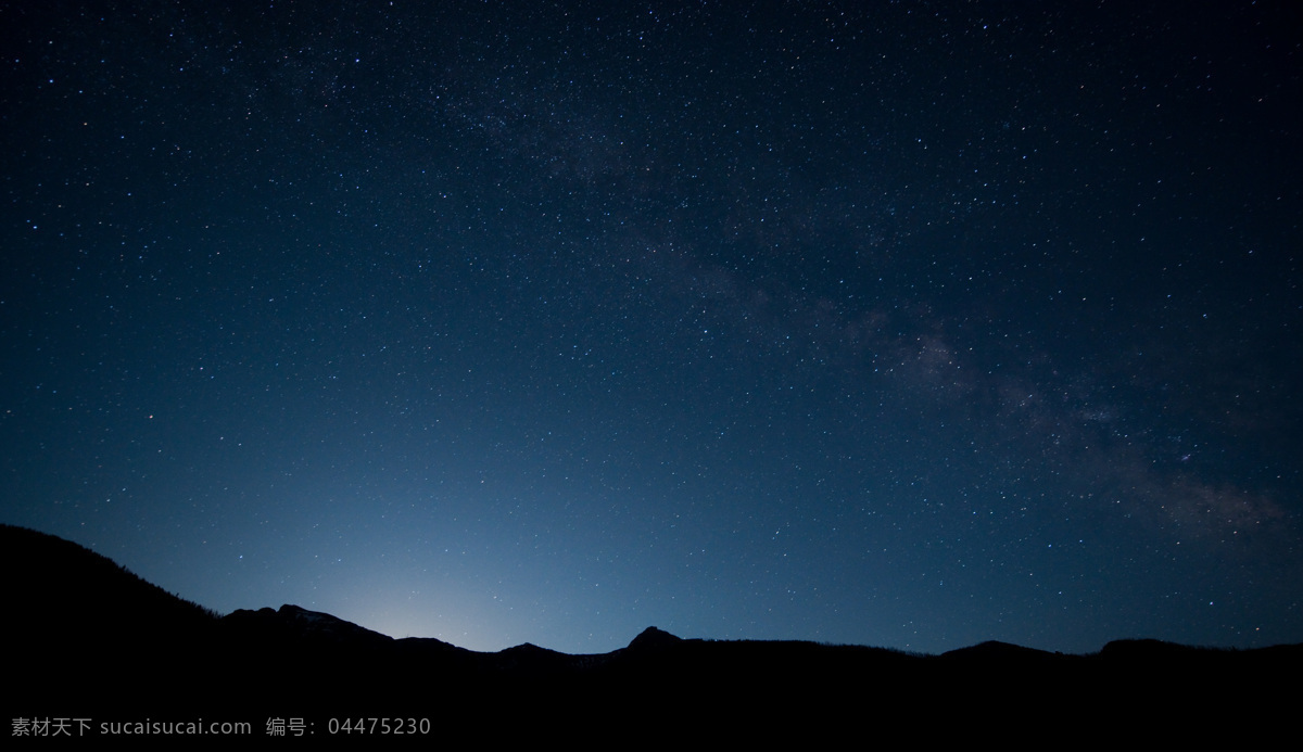 静谧星空 静谧 星空 星星 宇宙 山脉 太阳 恒星 蓝色背景 星空背景 自然风景 自然景观