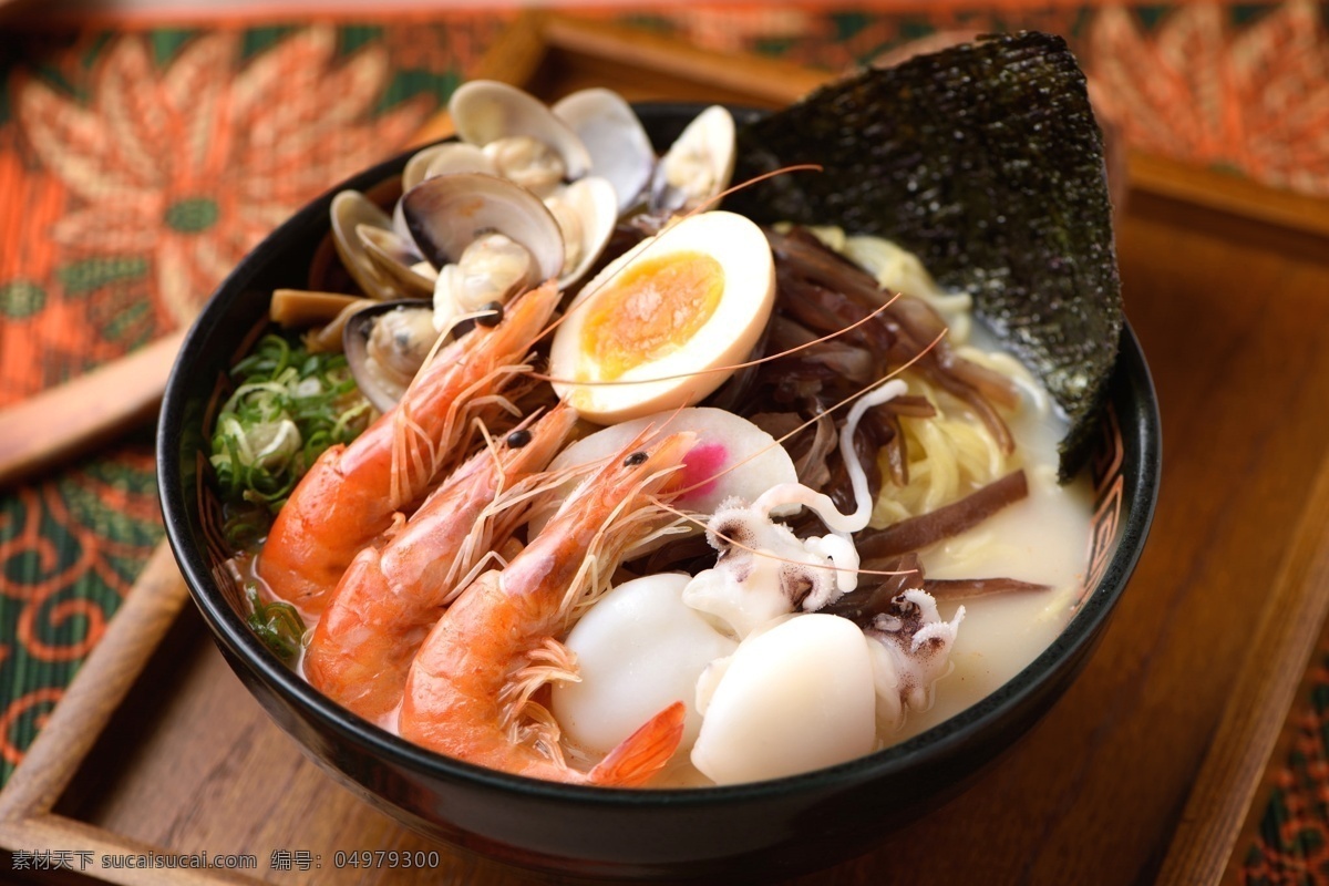 海鲜面 海虾 蚬子 章鱼 贝壳 鸭蛋 鸡蛋 海苔 日式料理 餐饮美食 传统美食