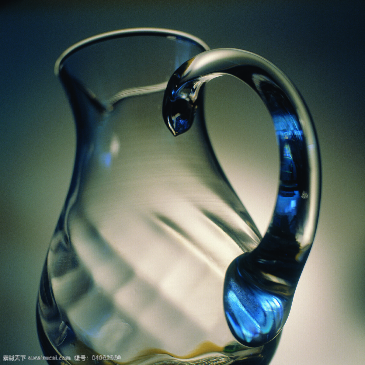 全球 首席 大百科 杯子 玻璃 玻璃杯 风格 瓶子 透明 质感 风景 生活 旅游餐饮