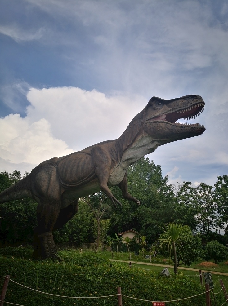 恐龙 霸王龙 侏罗纪公园 原始世界 暴龙 巨型模型 自然景观 建筑景观