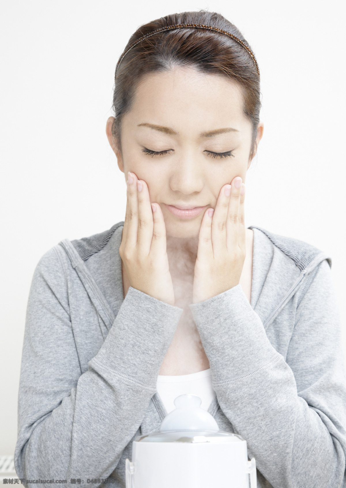 做 保湿 护肤 美女图片 熏蒸 加湿器 洁面 家居 美容 女性模特 美容美女 高清图片 人物图片